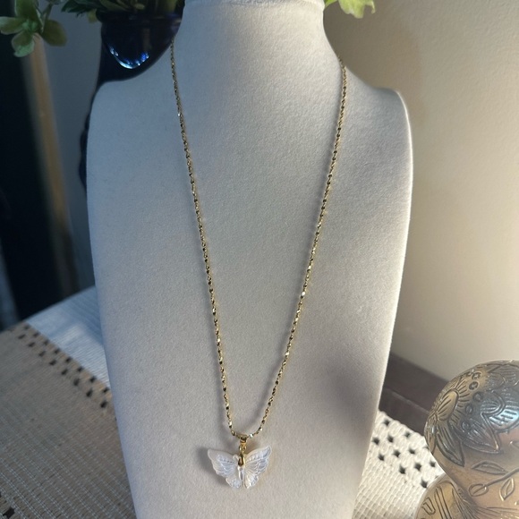 Elegant Shell Butterfly Pendant on Chain - Picture 6 of 10